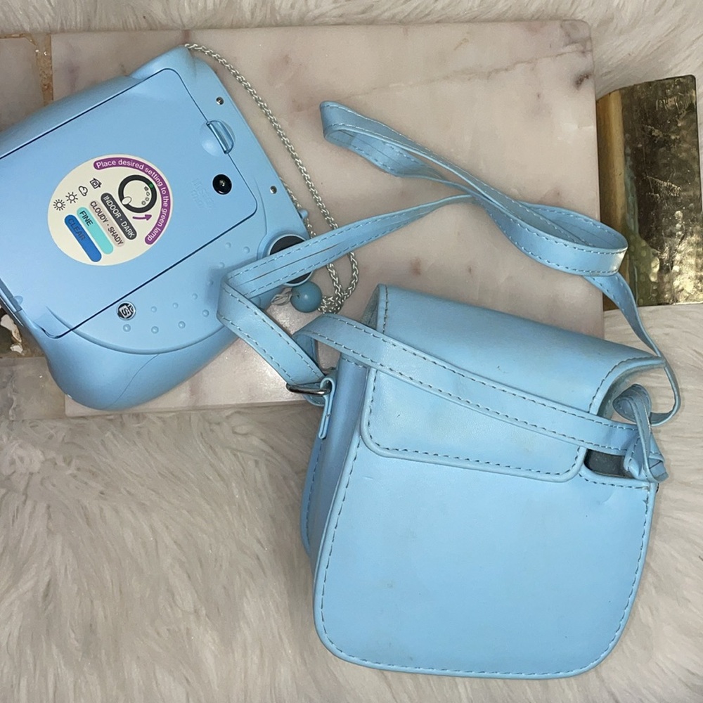 Instax 7S Mini Poloroid Camera Sky Blue - Picture 3 of 3